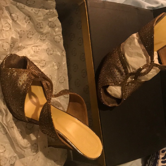 NICOLI-LUXURY CRYSTAL EMBELLISHED SHOES - Picture 2 of 8